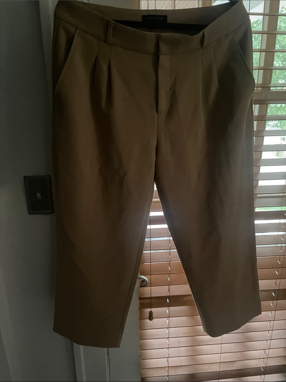 Banana Republic Khaki Cropped Trousers